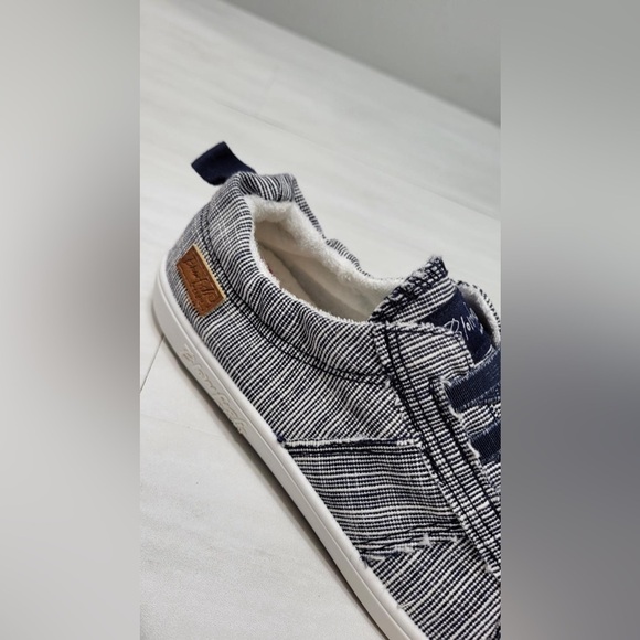 Blowfish Malibu Womens Vex Sneaker - Picture 4 of 13